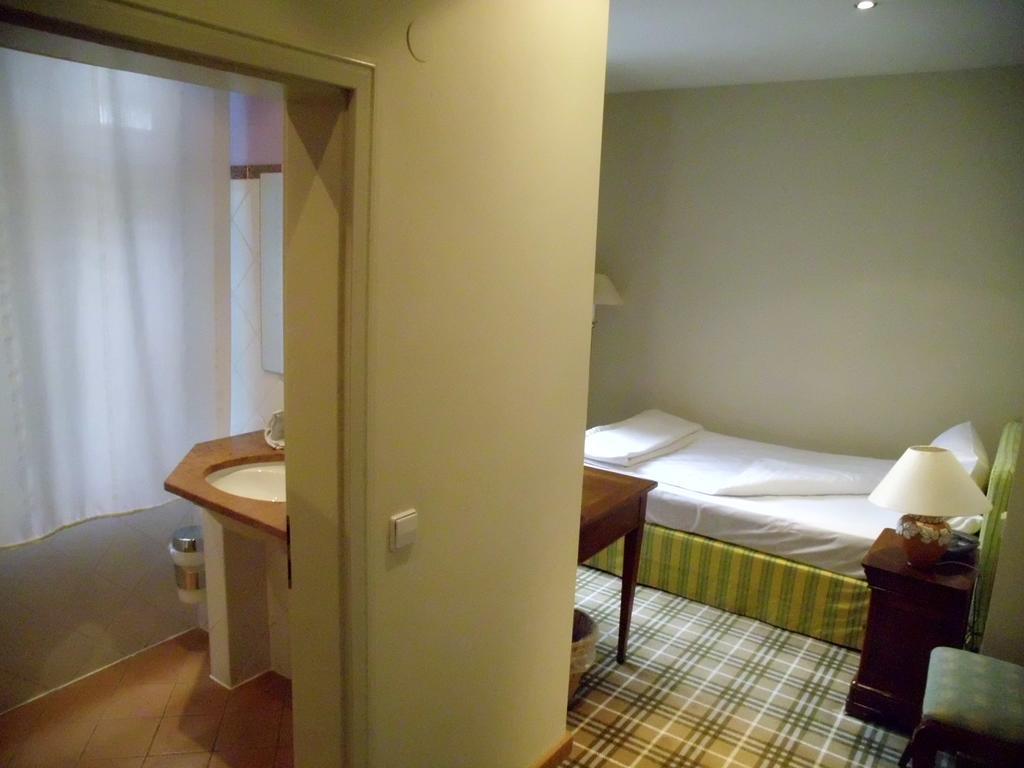 Hotel Freihof Wiesloch Exterior photo